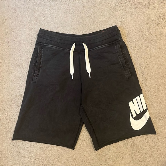 Nike Other - Nike 100% cotton logo shorts